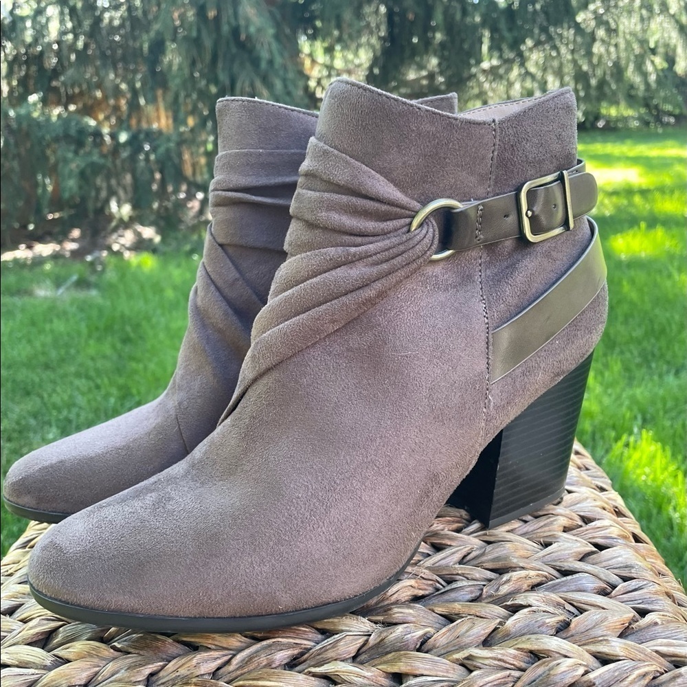 New Glorify Brown Suede Vamp Wrap Ankle Stacked Block Heel Booties